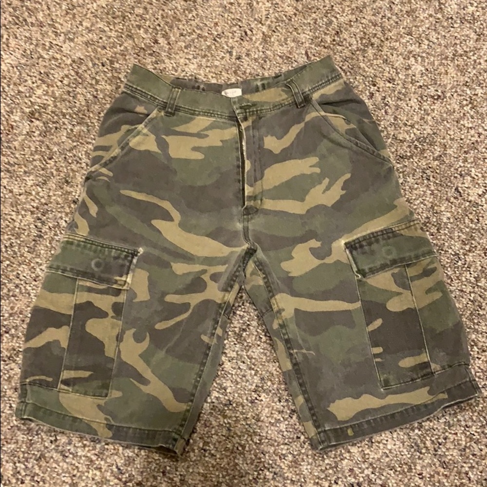 Brandy Melville Camo Cargo Shorts